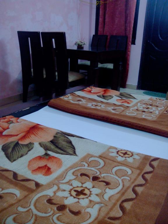 Hotel Rest Inn Lucknow Ruang foto