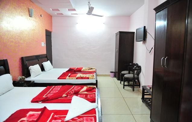 Hotel Rest Inn Lucknow Ruang foto